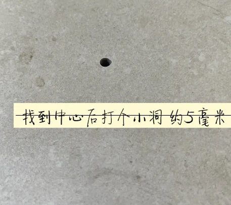 抚顺市瓷砖空鼓维修公司专业解答在瓷砖铺贴过程中，如果砂料搅拌不均匀，将会带来以下问题